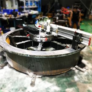 เครื่องมือกลึงขนาดใหญ่แบบพกพา